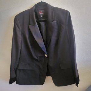 NWT JM STUDIO SATIN COLLARD AND CUFF  CRYSTAL BOTTONS BLAZER  SIZE 16W